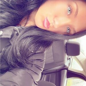 Meet your Posher, Navaya